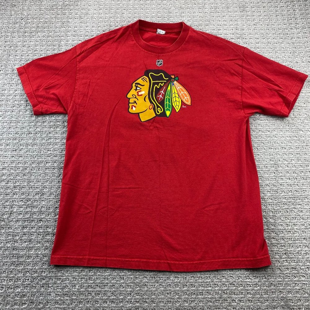 Reebok Chicago Blackhawks Shirt Men XL Red #19 Jonathan Toews Tee Solid Print